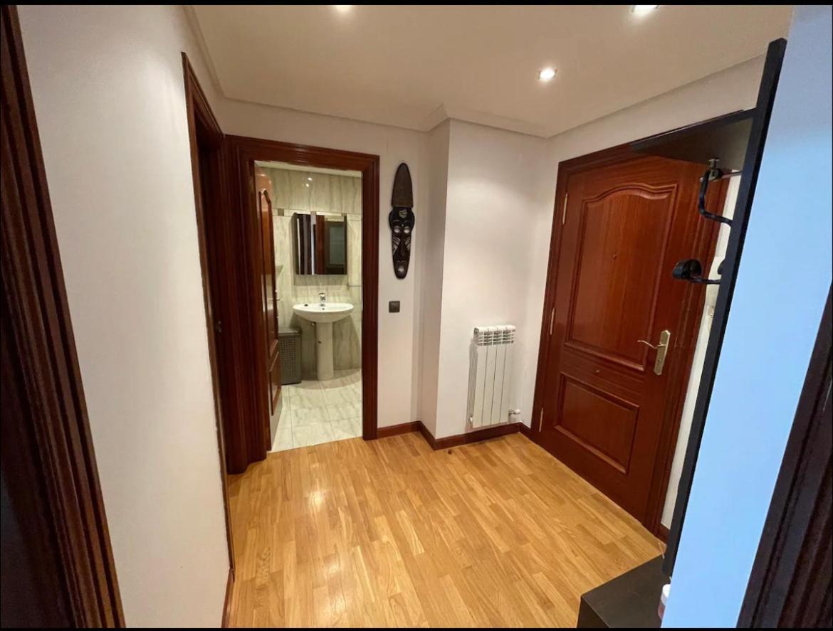 Bonito Piso Con Aparcamiento A Pie De La Calle . ナヘラ エクステリア 写真