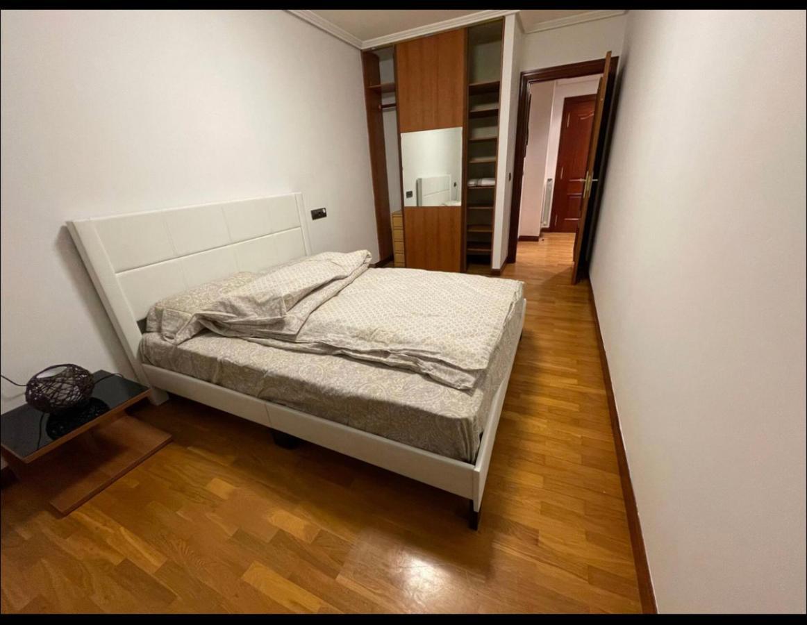 Bonito Piso Con Aparcamiento A Pie De La Calle . ナヘラ エクステリア 写真